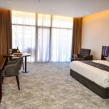 Hotel Monarch Μπατούμι Εξωτερικό φωτογραφία