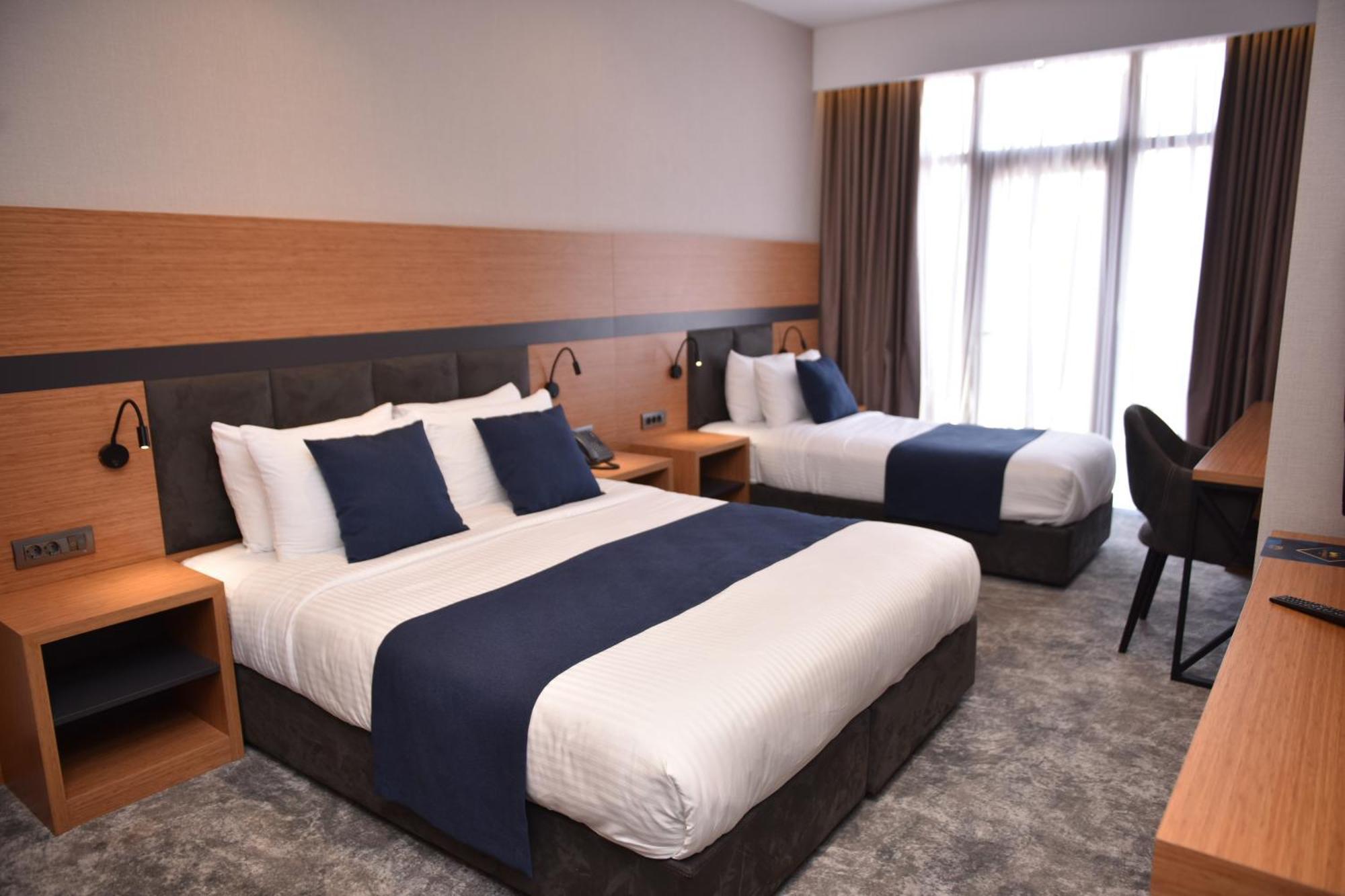 Hotel Monarch Μπατούμι Εξωτερικό φωτογραφία